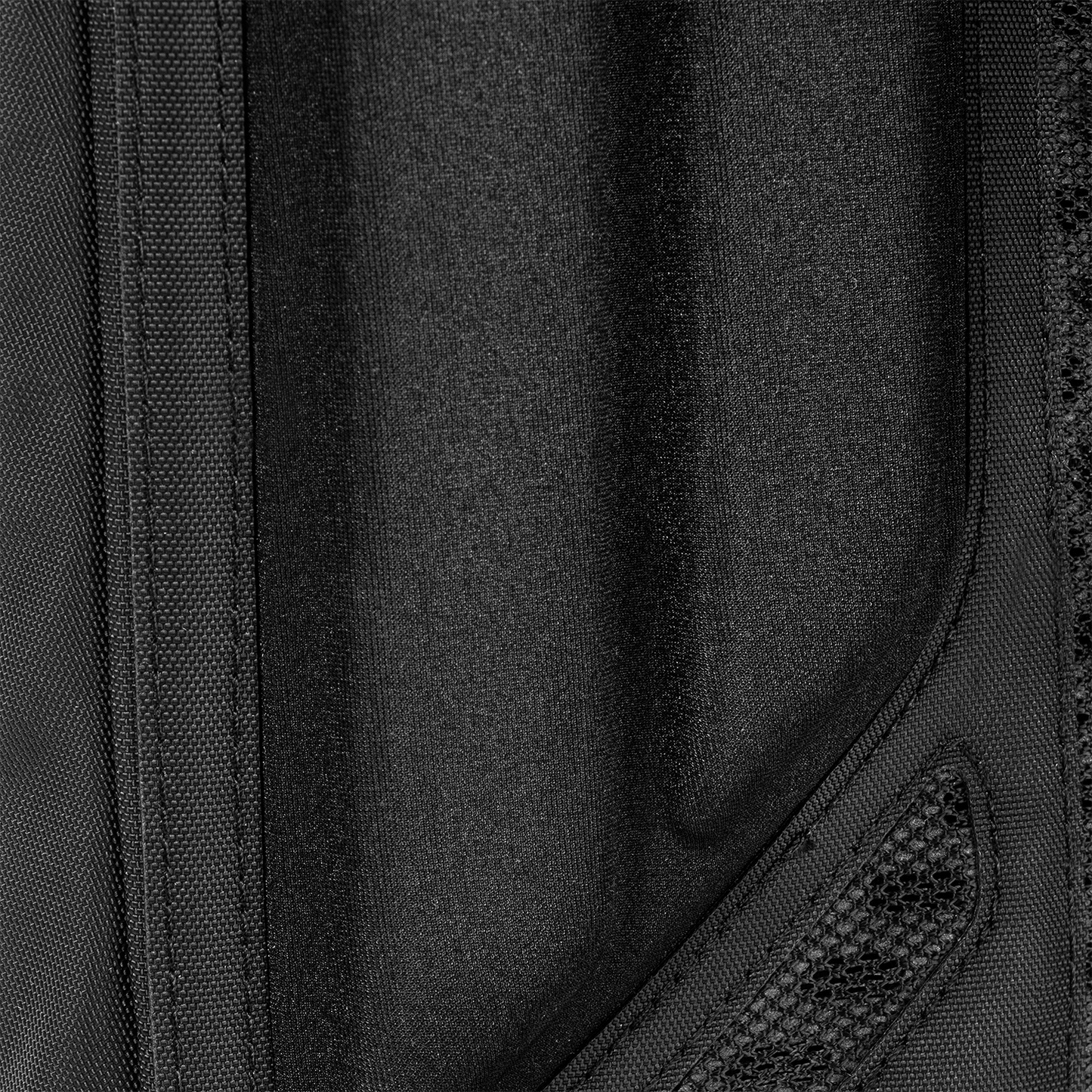 paragon-hydration-pack-r1 Paragon_Black_Texture.png